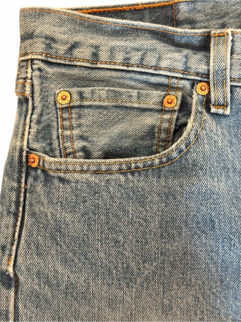 Levis 🔥 levi